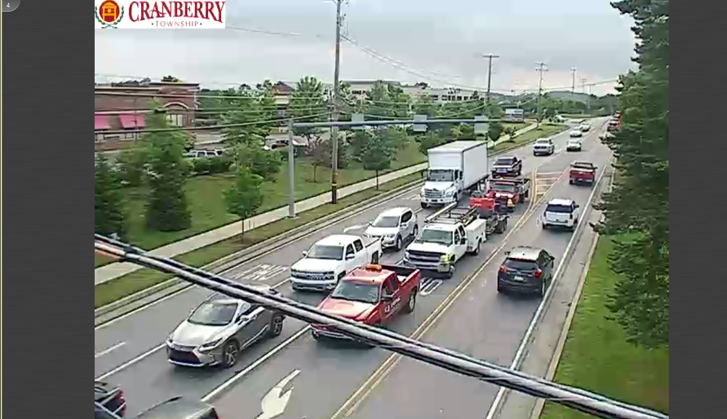 Picture of traffic and turning lane